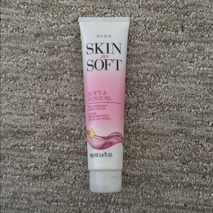 Avon Soft & Sensual Hand Cream in Pink and White